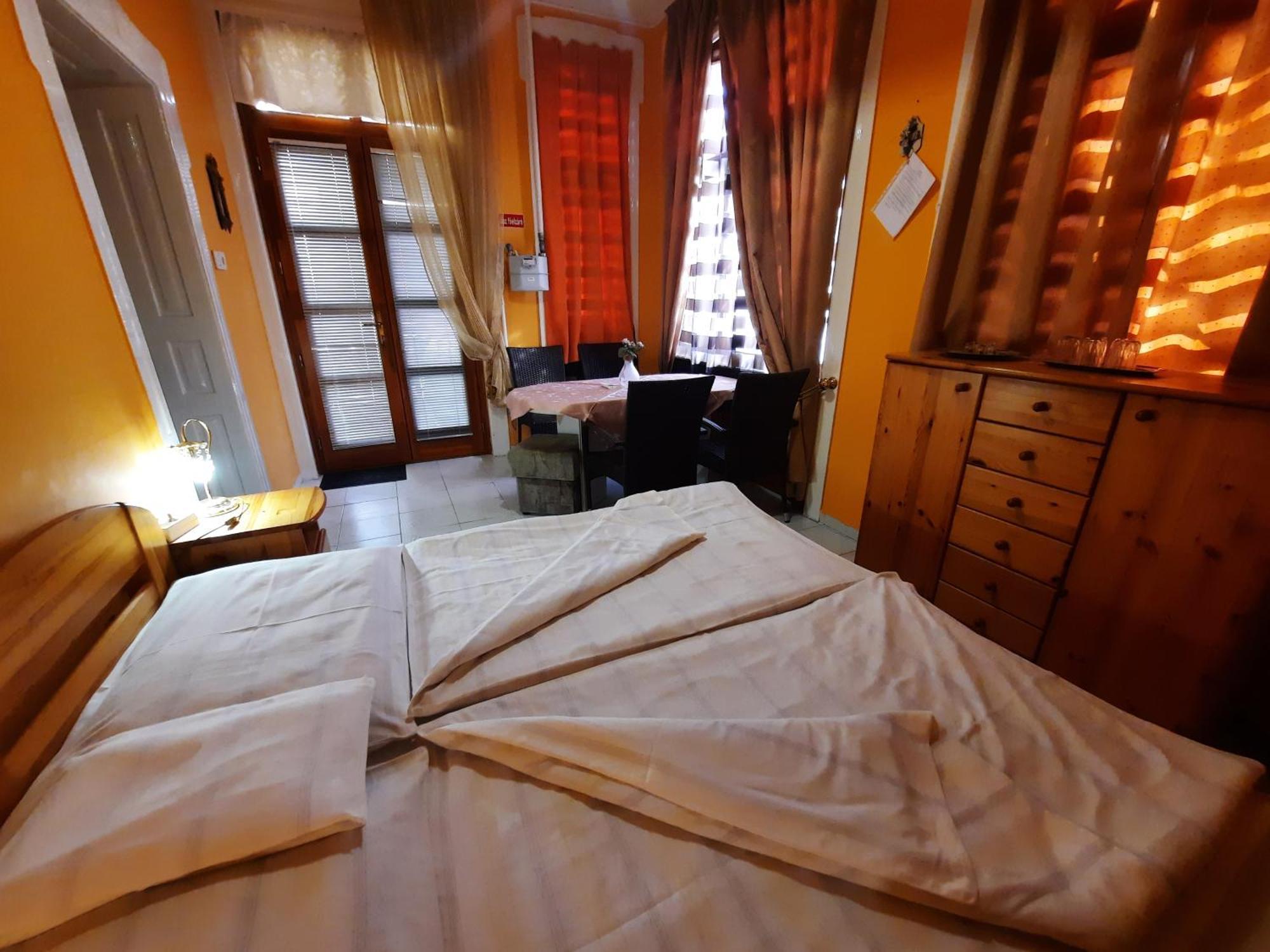 Glória apartman Gyula Exterior foto
